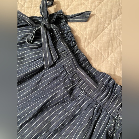 Shorts - Picture 2 of 4